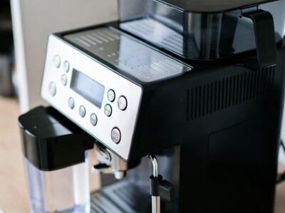 Кофемашина Делонги не подает воду